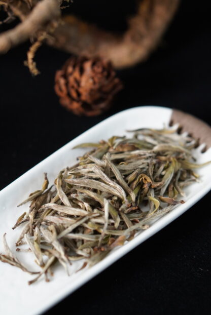 Chuanhanji · Spring Charm Meets Green Hills Series · 2015 Silver Needle White Tea (Loose Leaf) - Image 6