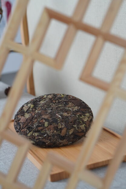 Chuanhanji · Time Imprint · 2018 Aged Shoumei White Tea Cake - Image 5