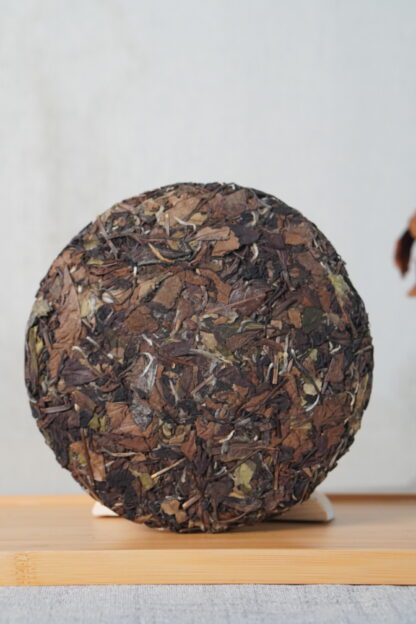 Chuan Han Ji · Mark of Time | Ten-Year Aged · Fuding White Tea 2015 Shou Mei Cake (300g) - Image 9