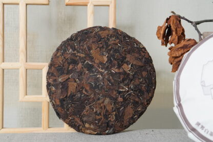 Chuan Han Ji · Mark of Time | Eleven-Year Aged · Fuding White Tea 2014 Shou Mei Cake (300g) - Image 5