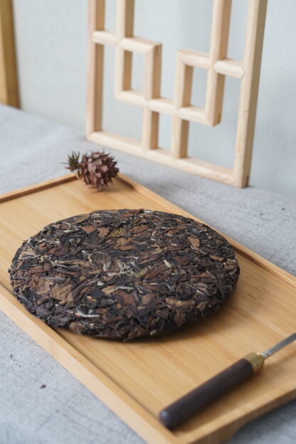 Chuan Han Ji · Mark of Time | Twelve-Year Aged · Fuding White Tea 2013 Shou Mei Cake (300g) - Image 9
