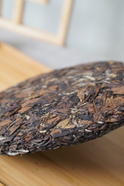 Chuan Han Ji · Mark of Time | Twelve-Year Aged · Fuding White Tea 2013 Shou Mei Cake (300g) - Image 11