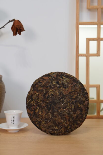 Chuan Han Ji · Mark of Time | Nine-Year Aged · Fuding White Tea 2016 Shou Mei Cake (300g) - Image 7