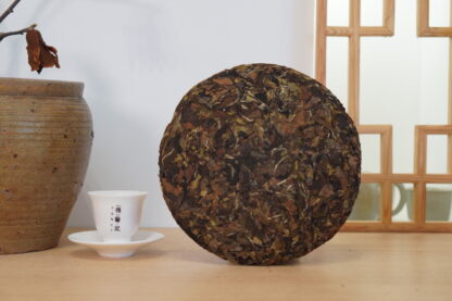 Chuan Han Ji · Mark of Time | Nine-Year Aged · Fuding White Tea 2016 Shou Mei Cake (300g) - Image 8