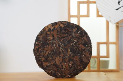 Chuan Han Ji · Mark of Time | Thirteen-Year Aged · Fuding White Tea 2012 Shou Mei Cake (300g) - Image 6