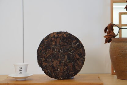 Chuan Han Ji · Mark of Time | Thirteen-Year Aged · Fuding White Tea 2012 Shou Mei Cake (300g) - Image 13