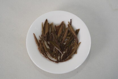 White Peony Tea 2016 – Aged Fuding White Tea Bai Mudan - Image 8
